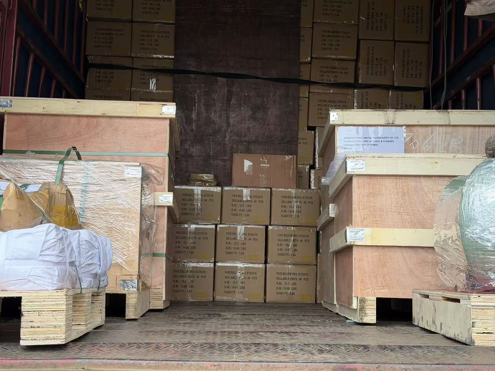 Produtos abrangentes de tubulação industrial enviados para o Vietnã – fornecimento único para clientes globais